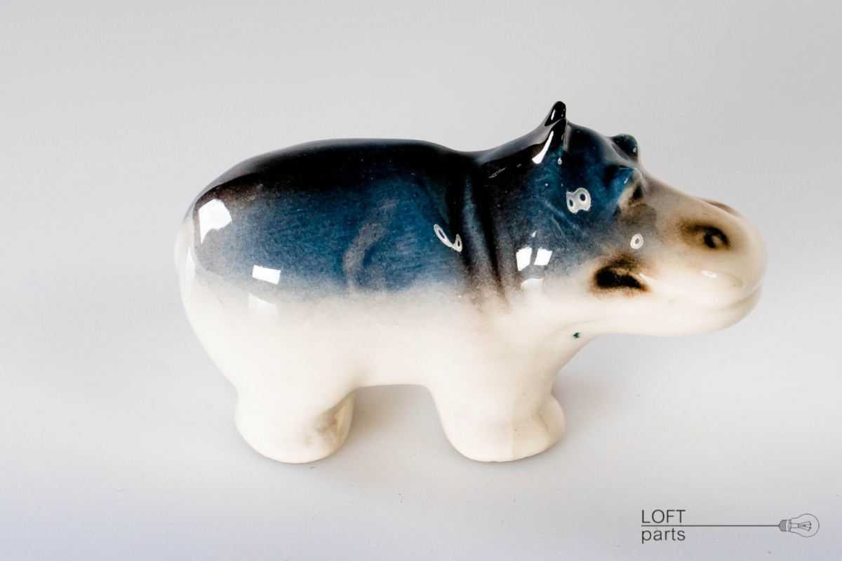 figurine hippopotamus