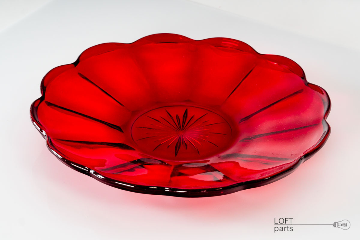 red glass plate