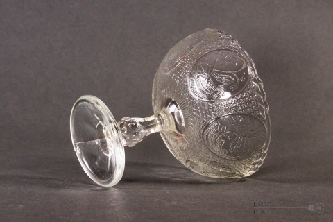 polskie szkło prasowane