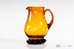 Jug Huta Laura