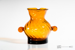 Jug Huta Laura