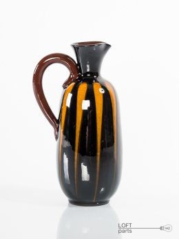 Carafe with glasses