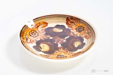 A faience platter koło A faience platter koło
