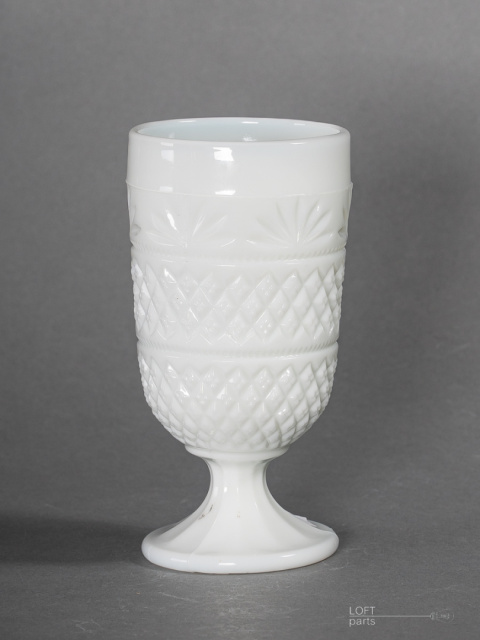 Glass cup vase lattimo