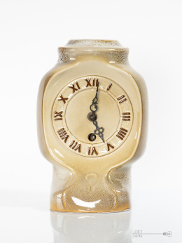 Mirostowice fireplace clock