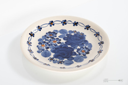 Faience platter in Włocławek