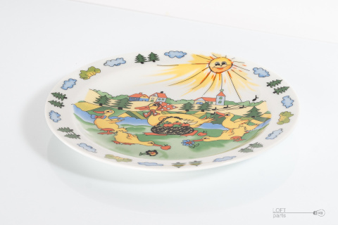 Porcelain plate with a fairy tale Porcelain plate with a fairy tale