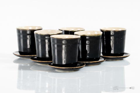 ceramiczne kieliszki z podstawkami ceramiczne kieliszki z podstawkami
