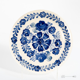 Faience platter in Włocławek