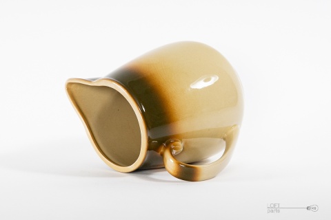 porcelitowy dzbanek prl