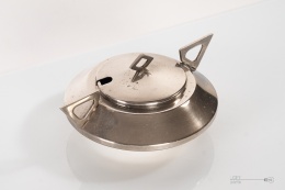 stara metalowa cukiernica