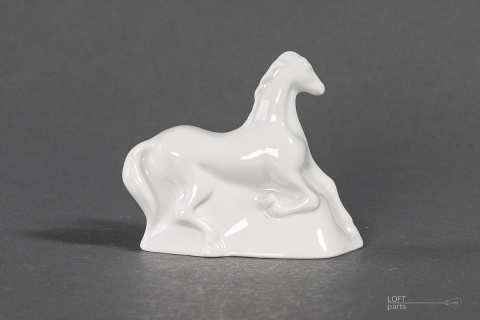 Porcelain horse figurine of the People's Republic of Poland