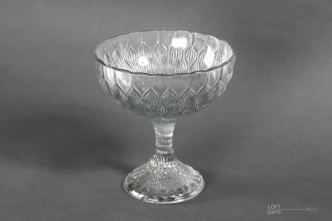 Almond fruit grower Eryka Tzrewik Drost