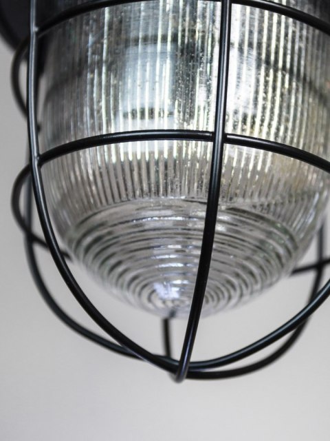 Lampa wisząca aluminiowa w kolorze czarnym Lampa wisząca aluminiowa w kolorze czarnym