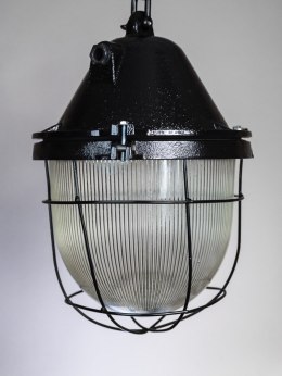 Cast iron pendant lamp in black