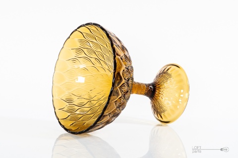 fruit stand almonds glassworks ząbkowice