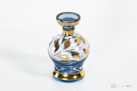 stary flakon na perfumy