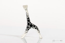 giraffe figurine hanna orthwein