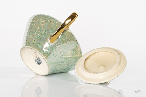 chodzież porcelain