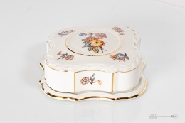 box porcelain ćmielów