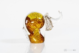 szklana figurka słoń