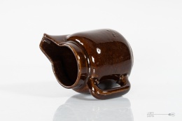 stary ceramiczny mlecznik