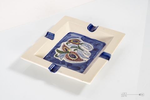 duża ceramiczna popielniczka
