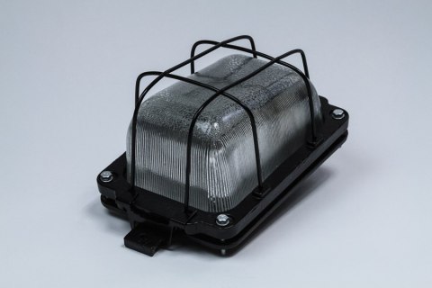 Lampa ścienna żeliwna w kolorze czarnym. Lampa ścienna żeliwna w kolorze czarnym.