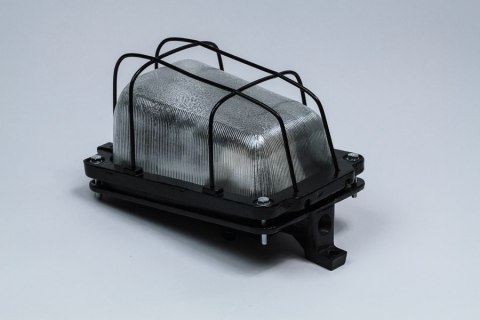 Lampa ścienna żeliwna w kolorze czarnym. Lampa ścienna żeliwna w kolorze czarnym.