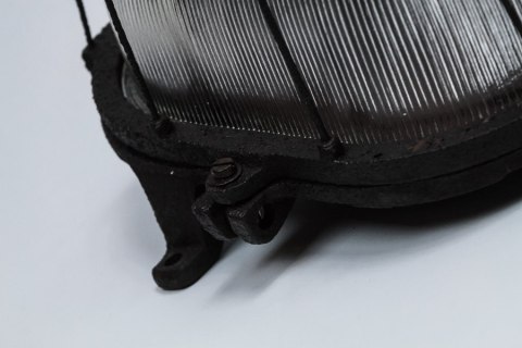 Lampa ścienna żeliwna. Lampa ścienna żeliwna.