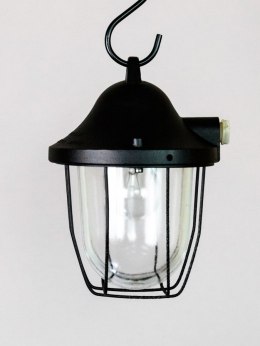 Aluminum pendant lamp in black.