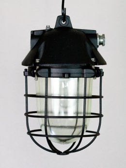Lampa wisząca aluminiowa w kolorze czarnym.