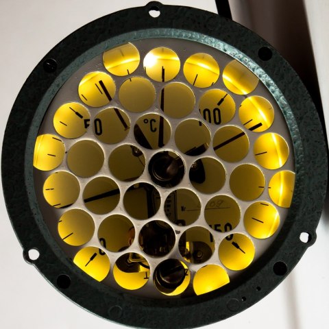Lampa ze starego termometru przemysłowego Lampa ze starego termometru przemysłowego