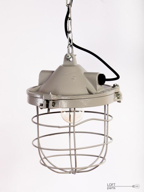 Lampa wisząca żeliwna Lampa wisząca żeliwna