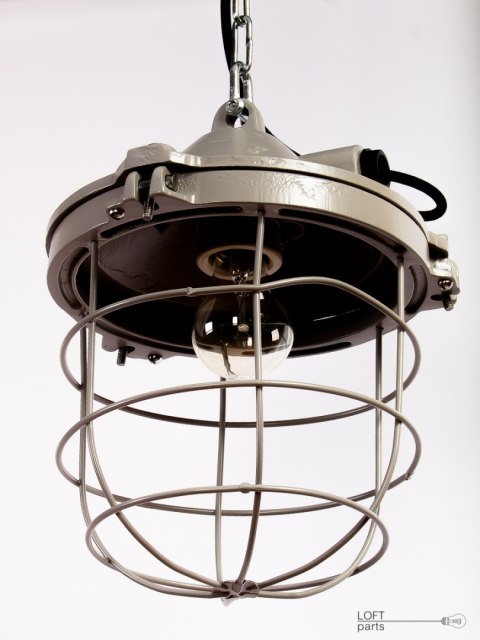 Lampa wisząca żeliwna Lampa wisząca żeliwna