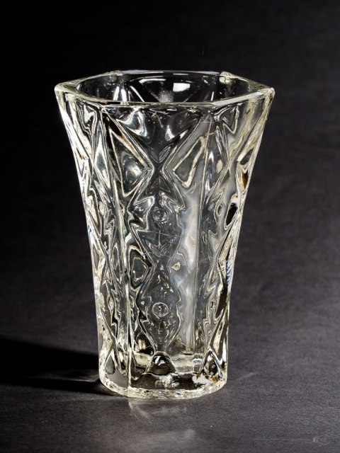 English vase Ząbkowice Glassworks